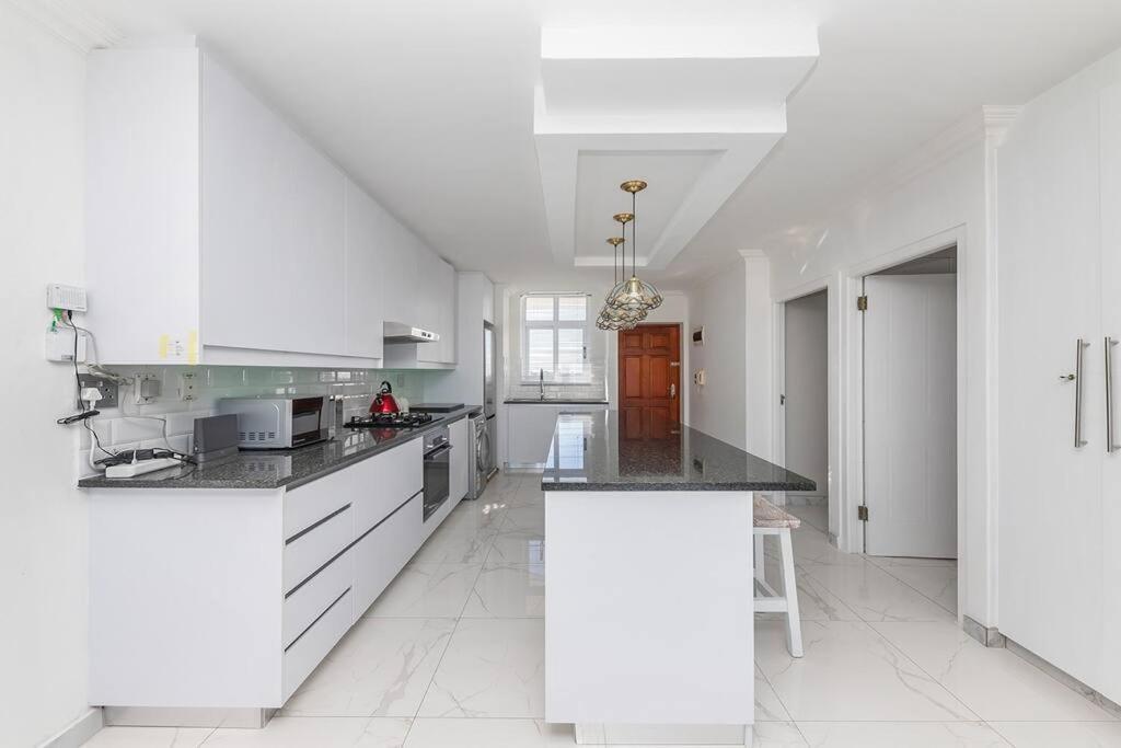 Atlantic Terraces 14 By Hmh *
